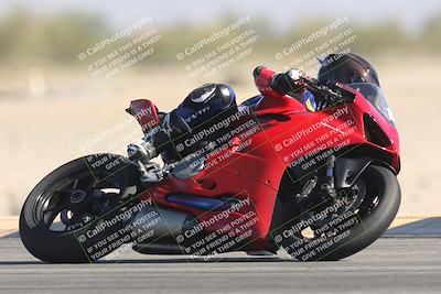 media/Oct-30-2025-Racers Edge (Thu) [[dabbdaf680]]/2-A Group/Session 2 (Turn 16)/